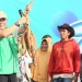 Anggota DPR RI H. Cucun Ahmad Syamsurijal, Dihadiahi Warga Hasil Tani Saat Hadiri Festival Zumba Relawan KAHIJI