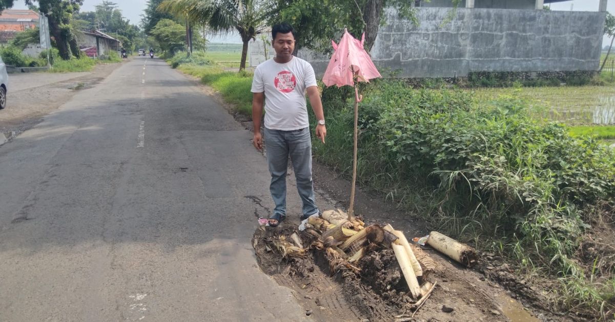 Jalan Rusak dan PJU Minim di Krejengan, Pemkab Probolinggo Diminta Bergerak Cepat
