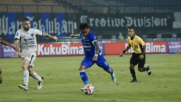 Saddil Ramdani di laga Persib Bandung Vs Persita Tangerang di Stadion GLBA, Minggu (22/2/2026). (Foto: Dokumen Persib.co.id)