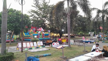 Pesona Sore Pangandaran: Rekomendasi Lokasi Ngabuburit dan Berburu Takjil