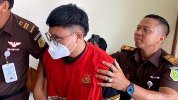 YouTuber Resbob Terancam 4 Tahun Penjara di Tengah Rentetan Bencana Jabar
