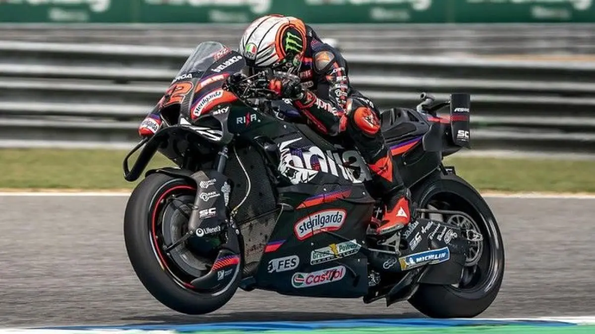 Drama Ban Pecah di Buriram: Bezzecchi Juara, Marc Marquez Terjungkal