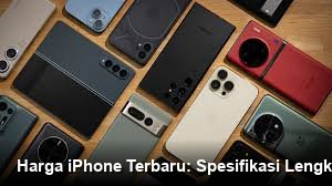 Tampilan elegan iPhone terbaru dengan layar menyala yang jernih dan modul kamera belakang yang besar di atas meja kerja minimalis yang modern.