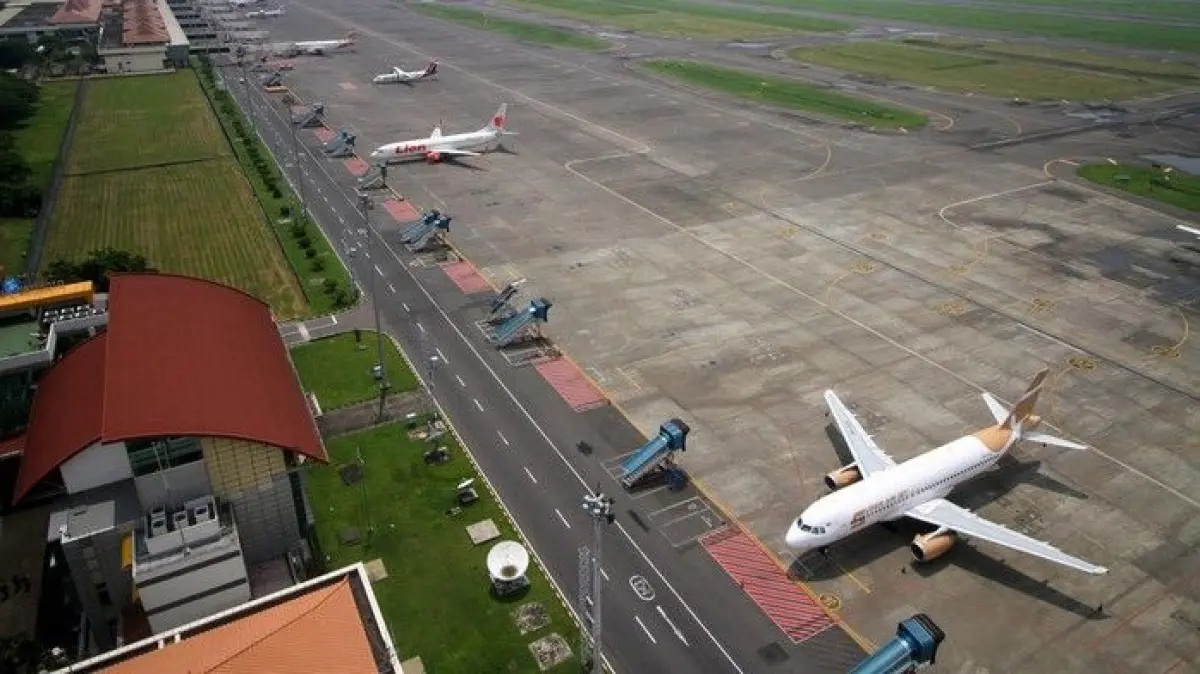 Ilustrasi Bandara Internasional Juanda (Foto: ANTARA FOTO/Umarul Faruq)