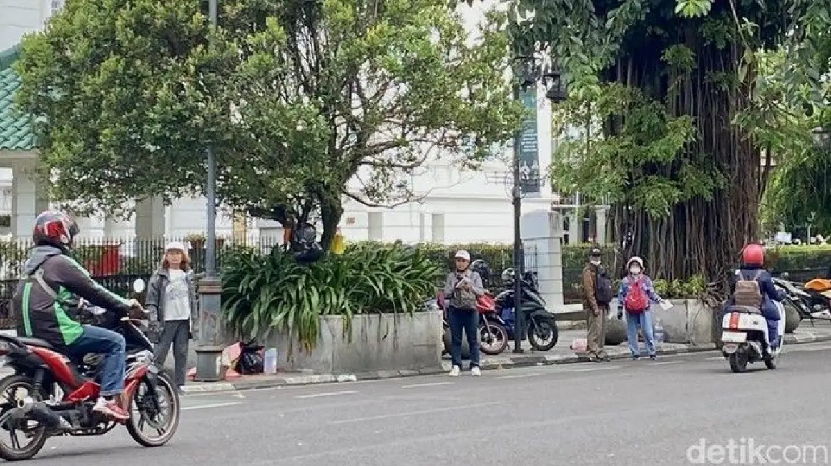 Penyedia jasa tukar uang baru mulai menjamur di Bandung (Foto: Shifa Lupiah Ajijah/detikJabar).