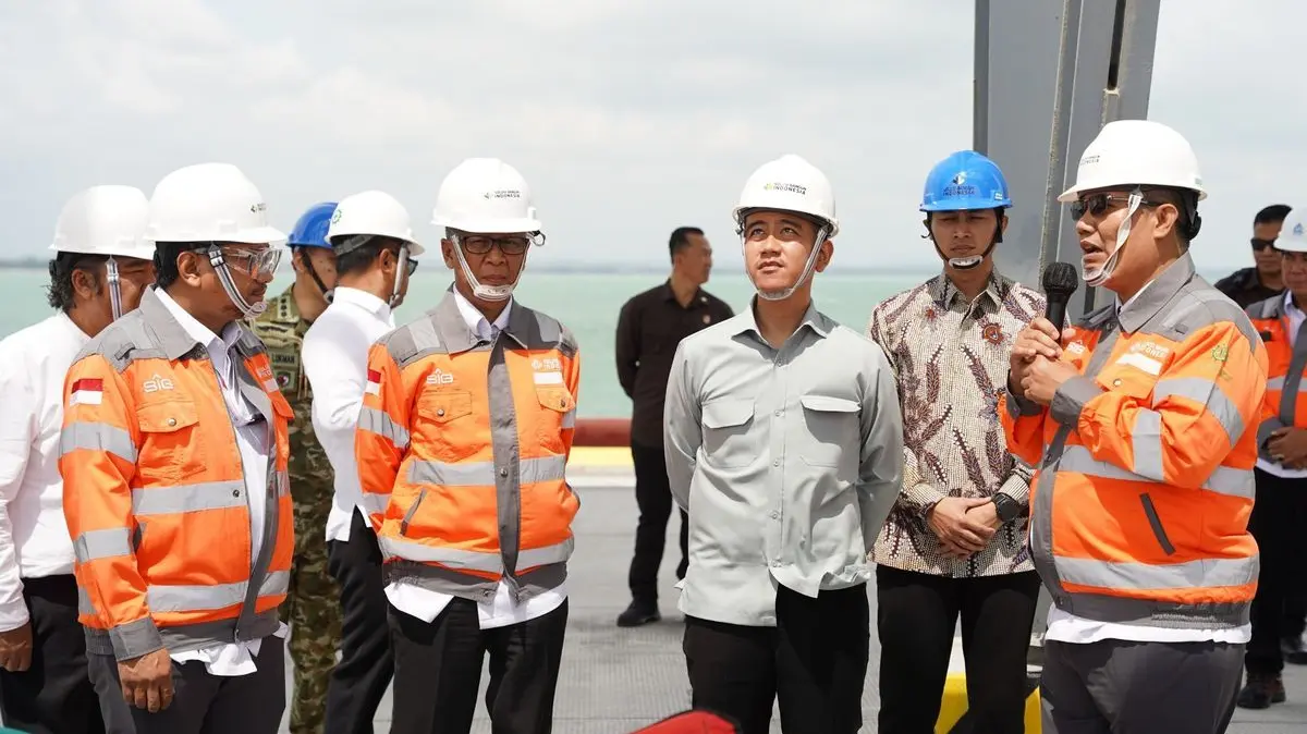 Dorong Kapasitas Ekspor Global, Wapres Gibran Cek Progres Dermaga Semen Indonesia di Tuban