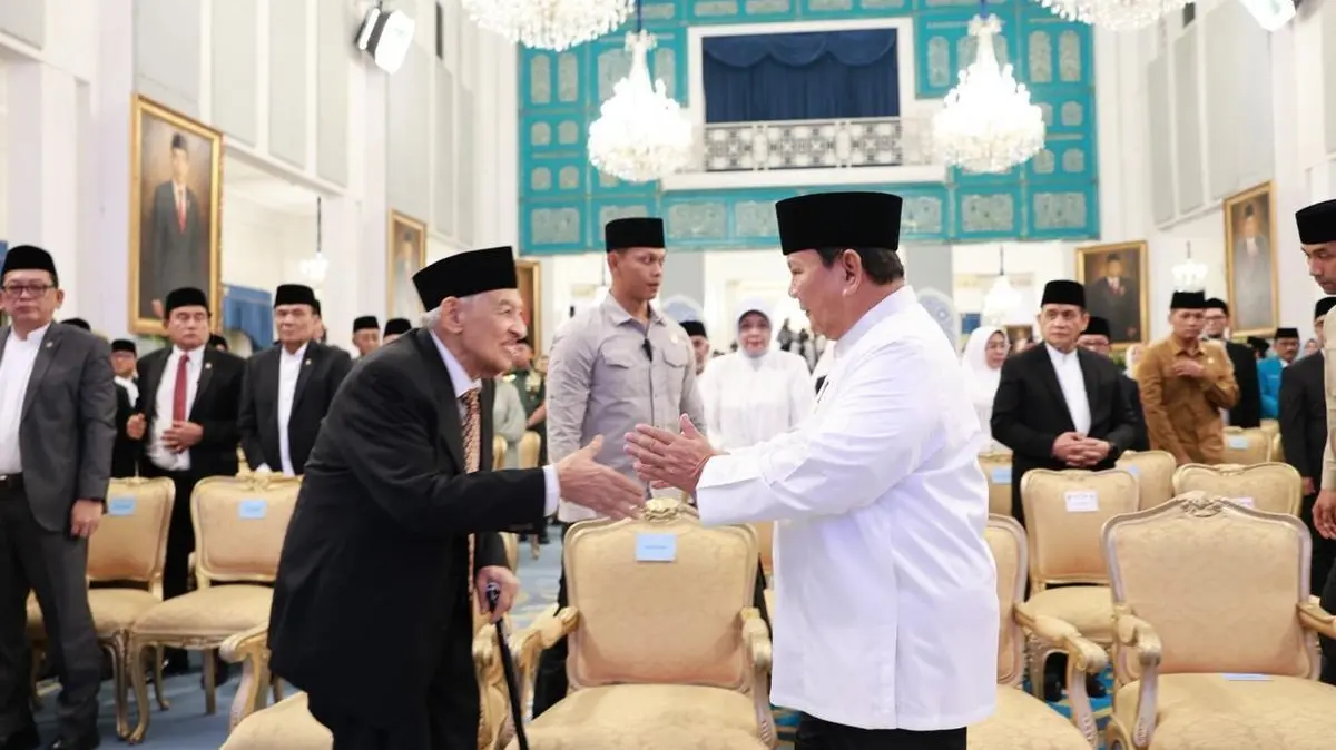 Cendekiawan Muslim Indonesia Quraish Shihab menyampaikan doa khusus untuk Presiden RI Prabowo Subianto dalam acara Nuzulul Qur'an di Istana Negara, Selasa (10/3/2026) malam.(Dok Badan Komunikasi Pemerintah RI )
