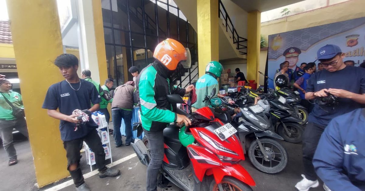 Layanan ganti oli dan pengecekan gratis ojek online di Mapolresta Bogor Kota. Foto: Bogorplus.id