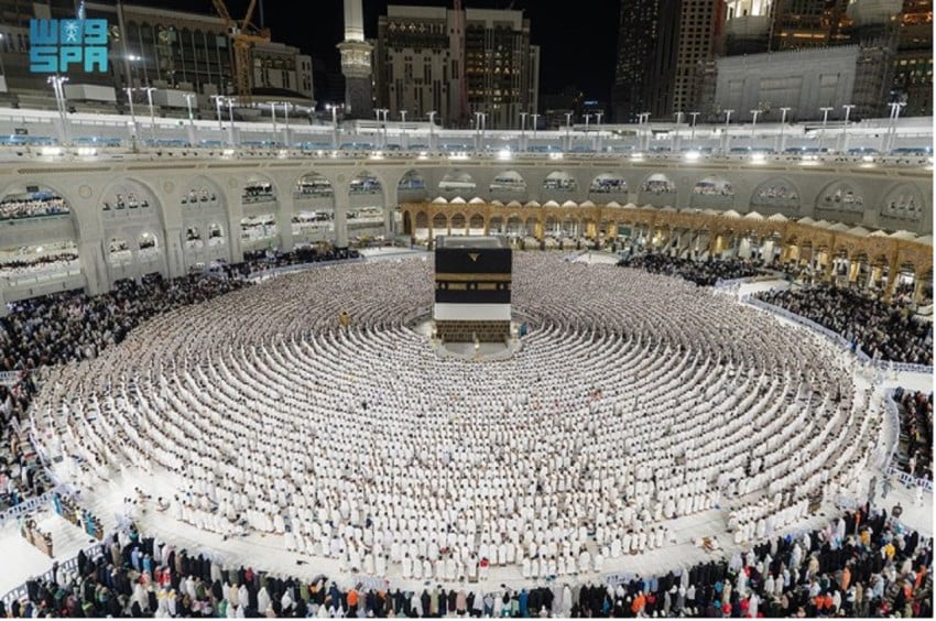 Dampak Kenaikan Harga Minyak Global terhadap Estimasi Biaya Haji 2026: Analisis Ketahanan Anggaran