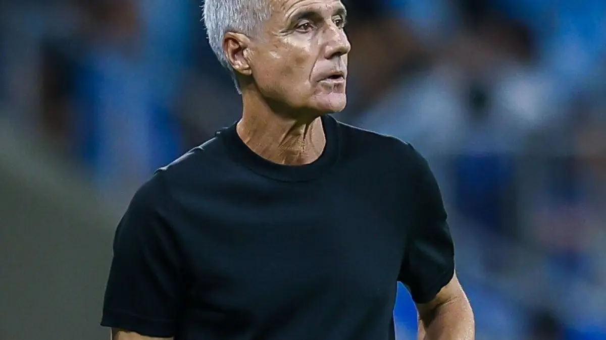 Evaluasi Serius Luís Castro: Grêmio Ditahan Imbang Bragantino Akibat Pemborosan Peluang Emas