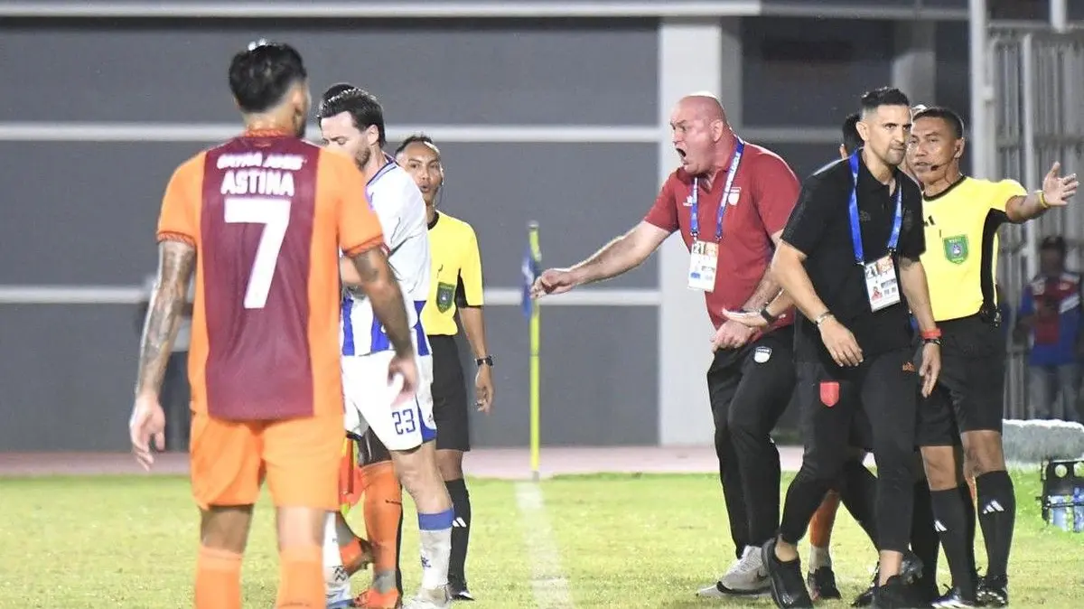 Persib meraih satu poin saat bertamu ke markas Borneo FC, Minggu (15/3). (ANTARA FOTO/M RISYAL HIDAYAT)