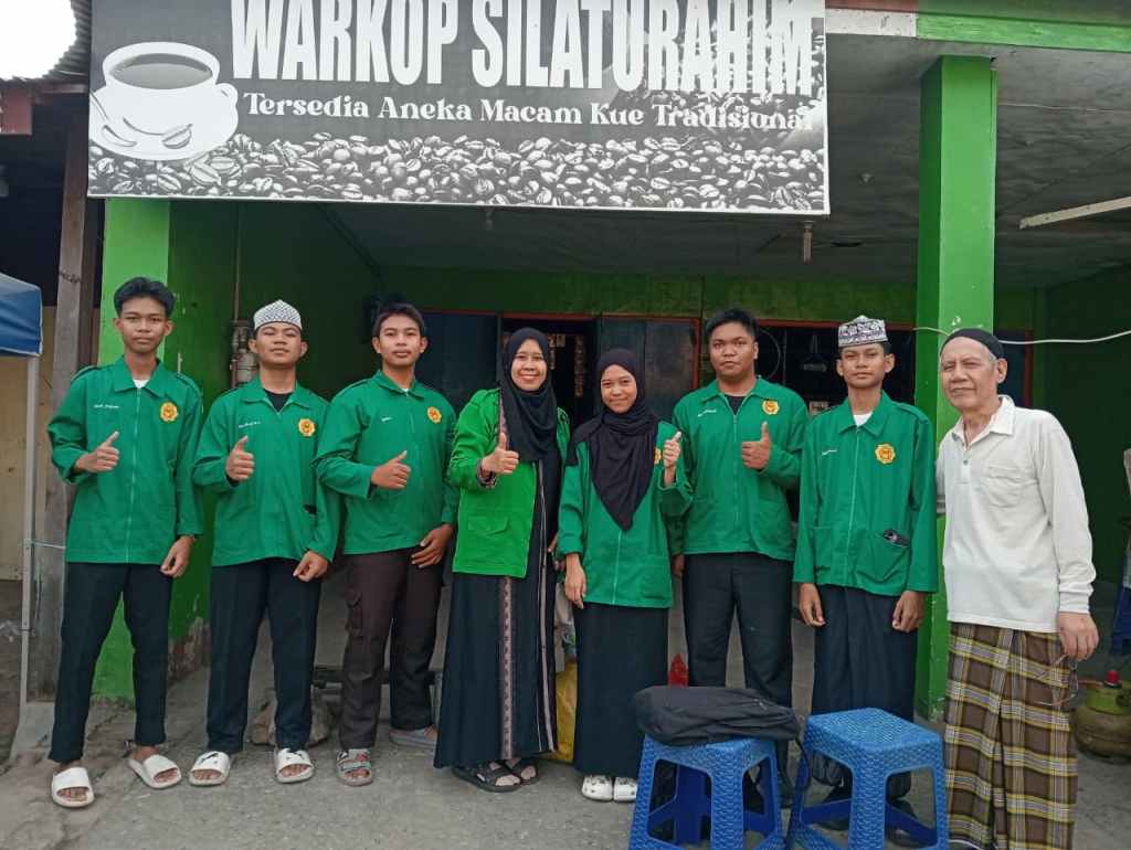 Eksplorasi Nilai Spiritual dan Sosial: Aksi Nyata Kelas Tahfidz SMKN 1 Wajo di Momentum Ramadan