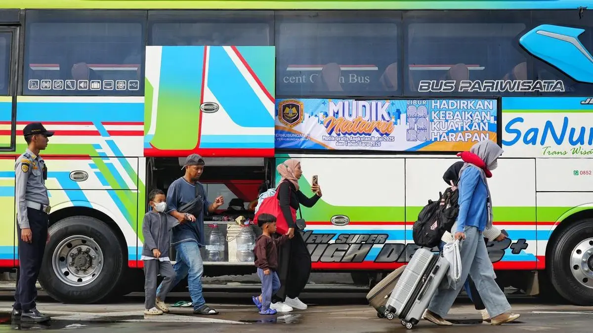 Lebaran Ketupat yang jatuh pada 28 Maret 2026 diprediksi picu lonjakan mobilitas. Kemenhub siapkan strategi, masyarakat diminta atur waktu perjalanan.(KEMENHUB)