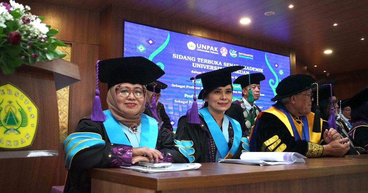 Universitas Pakuan Perkuat Pilar Akademik: Dua Guru Besar Baru Resmi Dikukuhkan