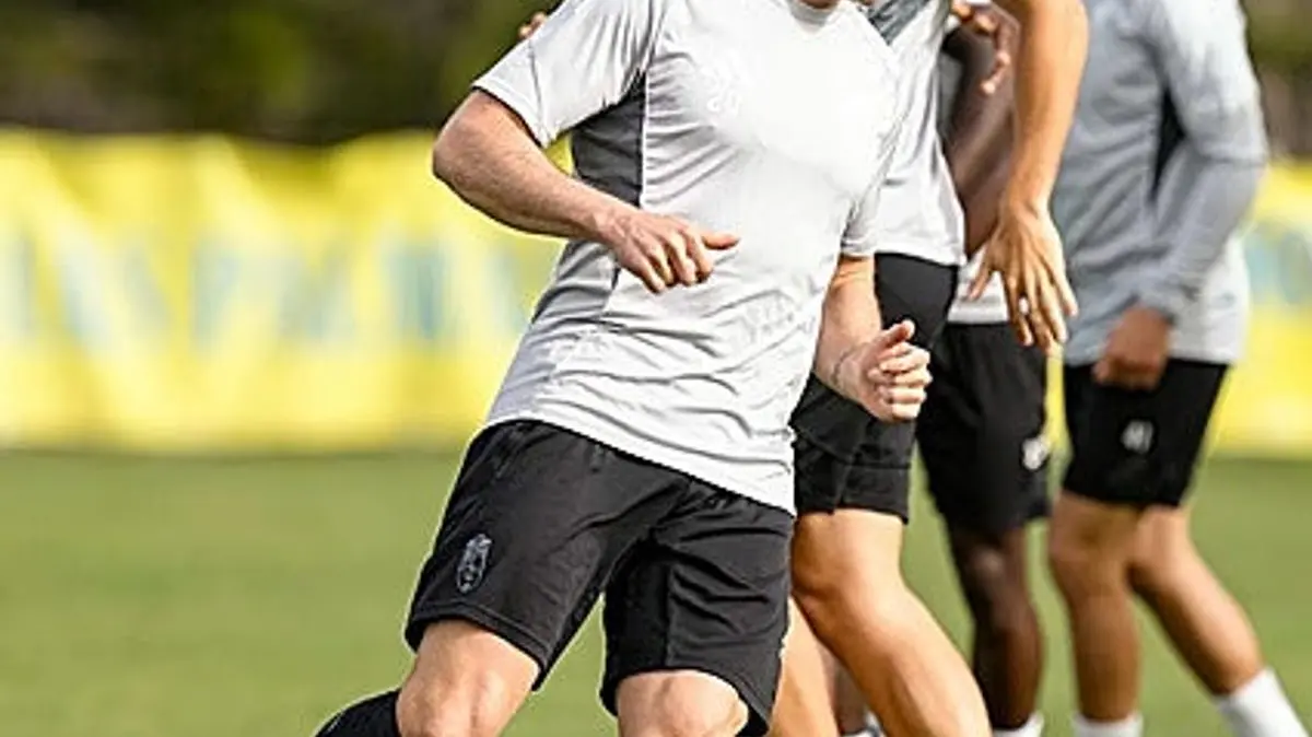 Duel Penentu Papan Atas: Las Palmas Bertekad Hentikan Dominasi Historis Granada di Kandang