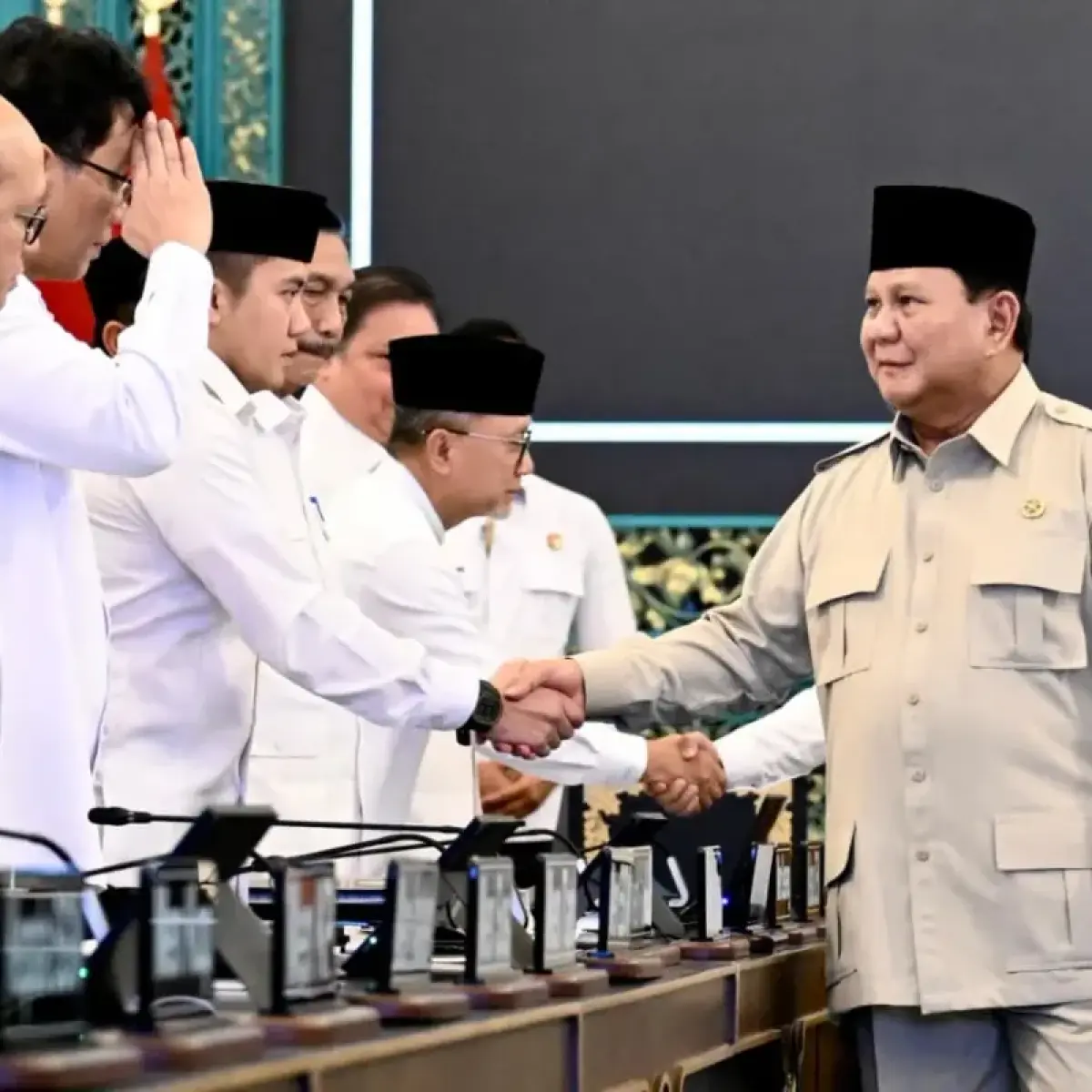 Prabowo Kumpulkan Ratusan Pejabat Tinggi Negara: Evaluasi Kinerja 1,5 Tahun Pemerintahan