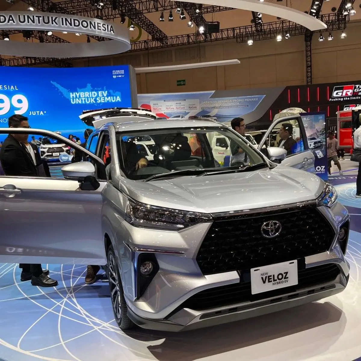 Tipe V Memimpin Tren: Inilah Alasan Toyota Veloz Hybrid Jadi Primadona Pasar Mobil Hybrid Indonesia Maret 2026
