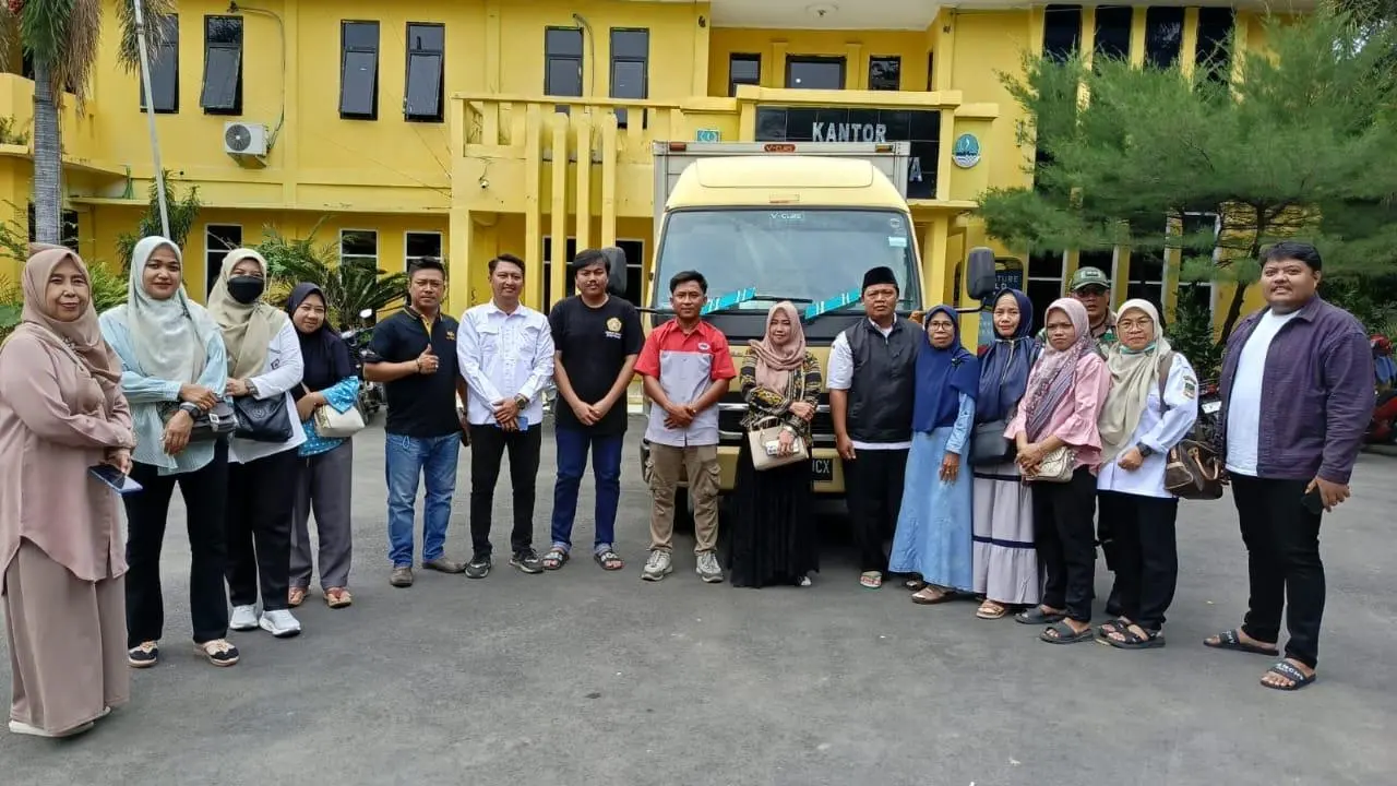 Pemdes Kalijaya Kirim Satu Truk Bantuan Bagi Korban Bencana Alam di Sumatera