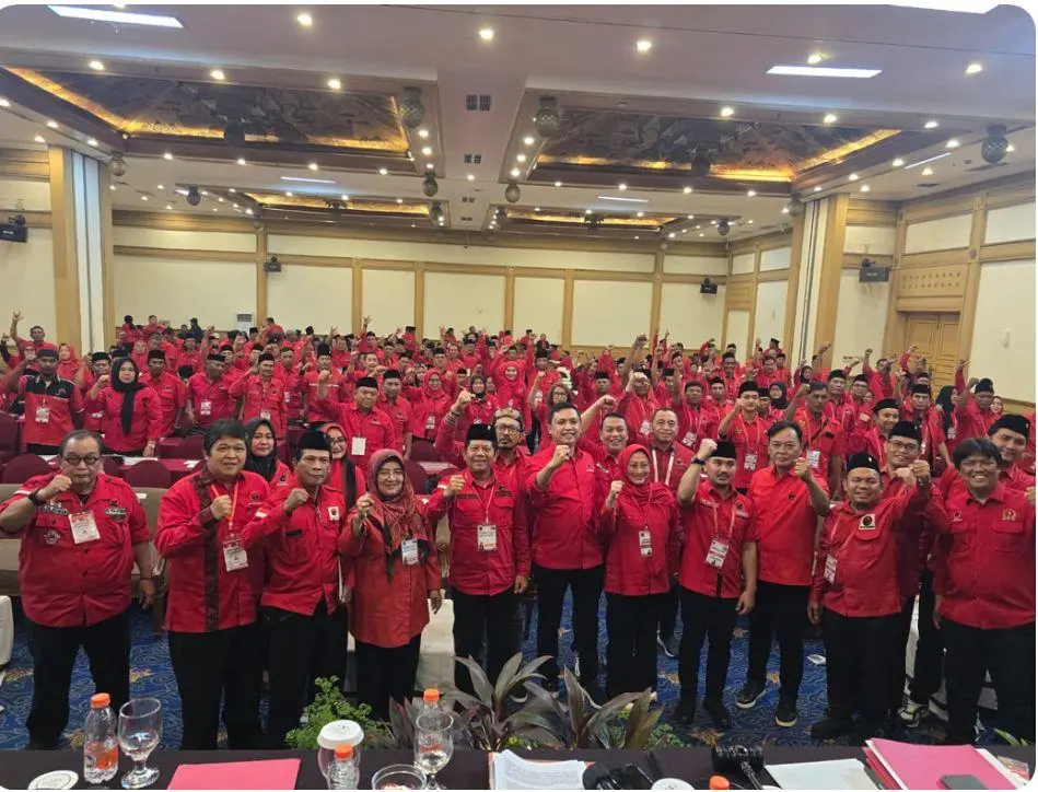 Entis Sutisna Resmi Menjadi Ketua DPC PDI Perjuangan Purwakarta