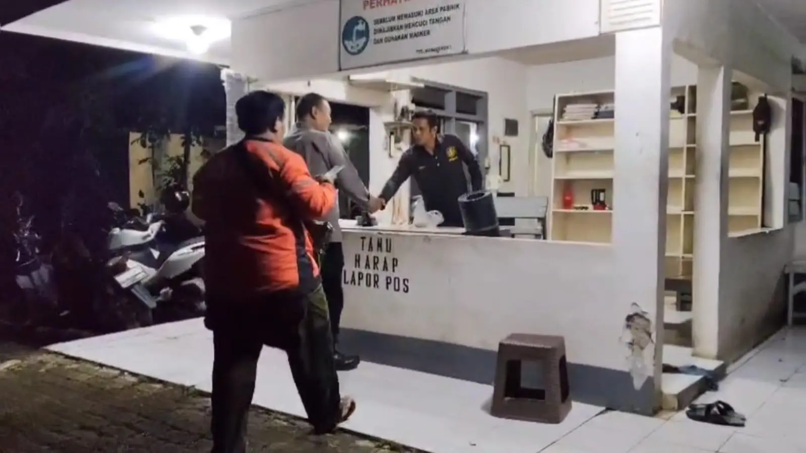 Takut Hantu dan Jalan Sepi, Driver Ojol Minta Pengawalan Polisi di Gunung Putri