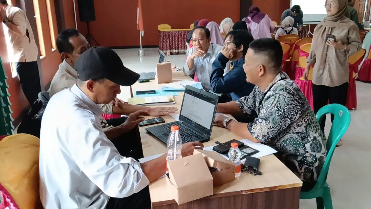 Perempuan Jampangkulon Didorong Kuasai Digital Marketing, Bumdesma Gelar Pelatihan UMKM dan Perizinan Usaha