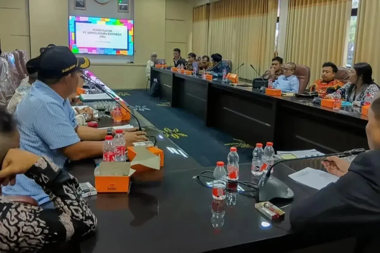 RDP DPRD Karawang dengan Warga Kalihurip berlangsung panas, anggap Rekrutmen PT NKI tidak transparan