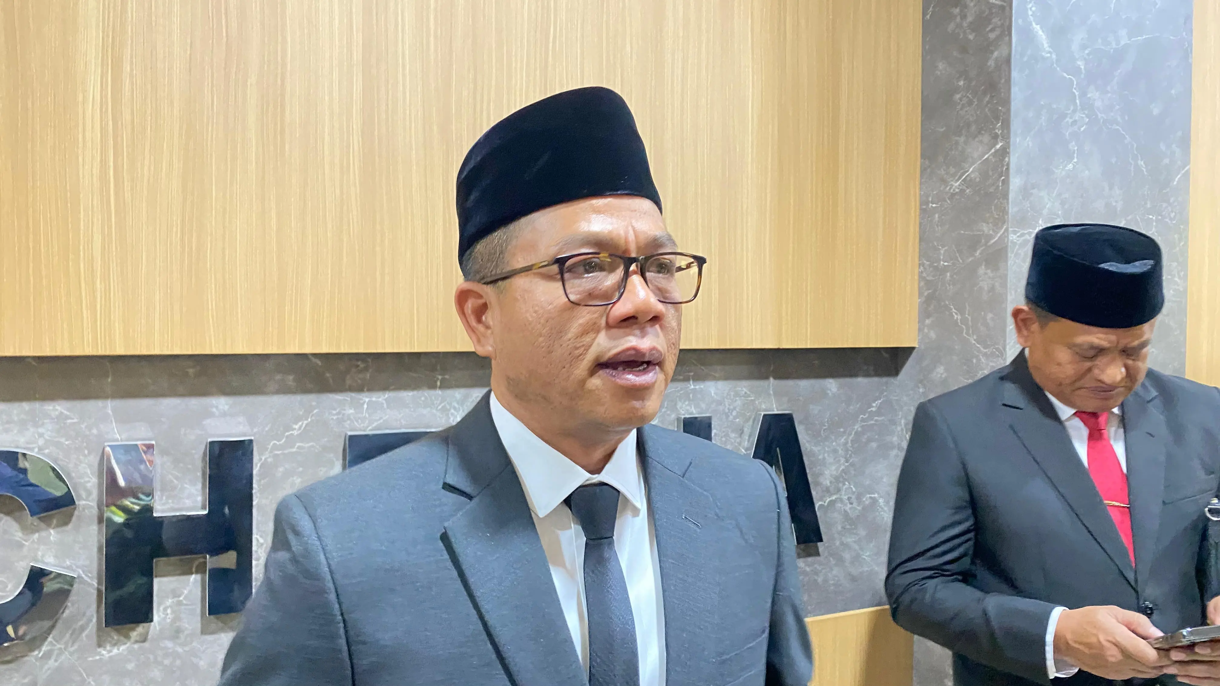 Bupati Bandung Lantik 309 Kepala Sekolah, Tekankan Disiplin dan Keteladanan