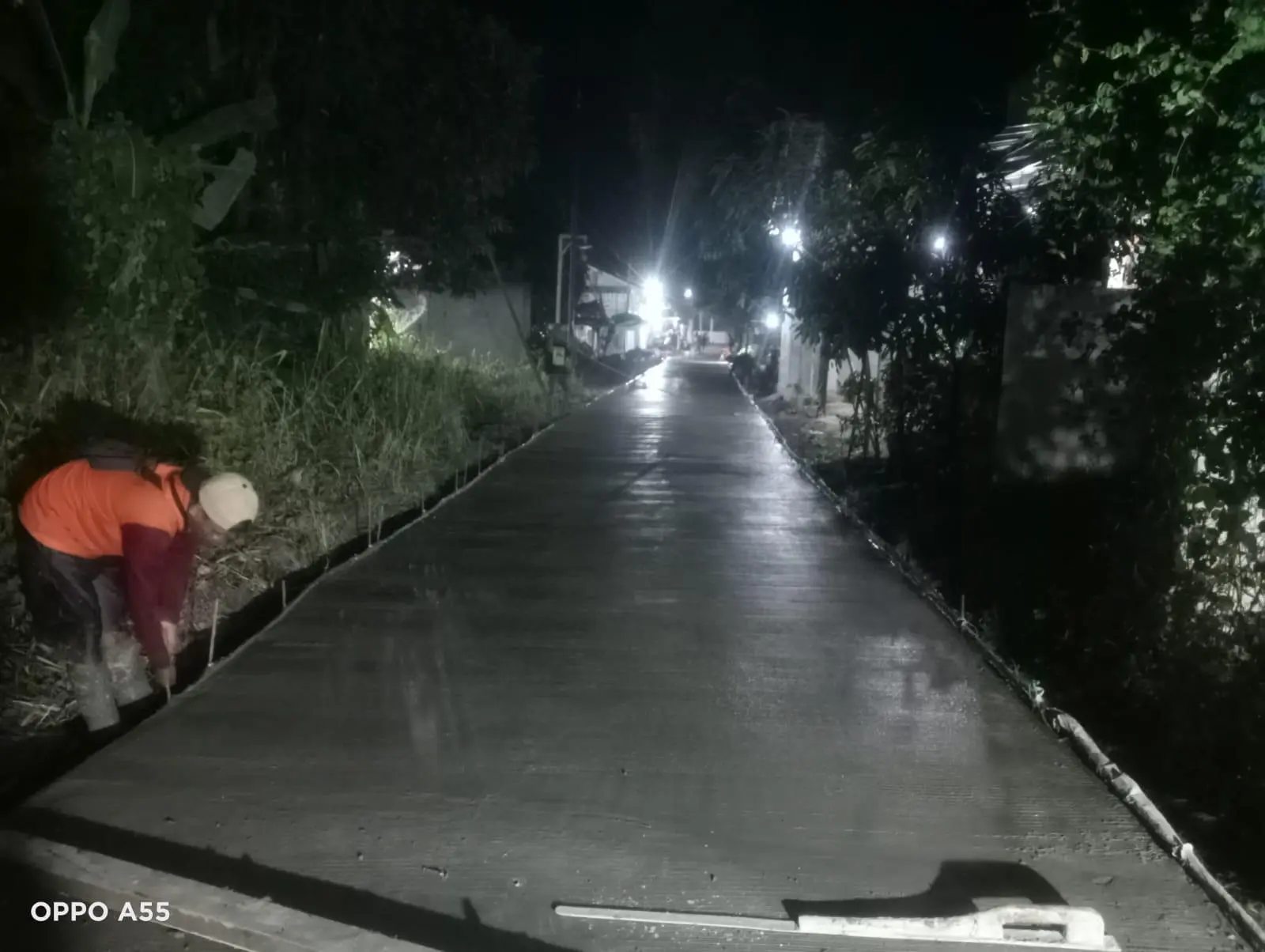 Proyek Rehabilitasi Jalan Lingkungan Setana Bojongsari, Pelaksana Tegaskan Sudah Sesuai Standar