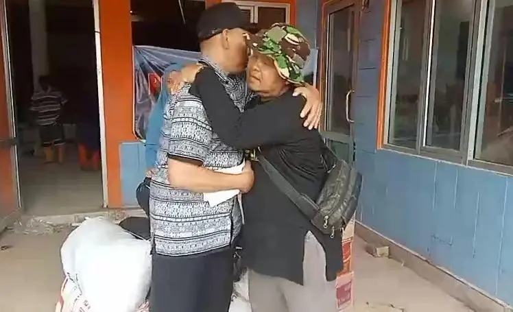 Solidaritas Antar Kepala Desa: Bantuan dari Purbawati untuk Cikahuripan, Bukti Persahabatan di Tengah Bencana