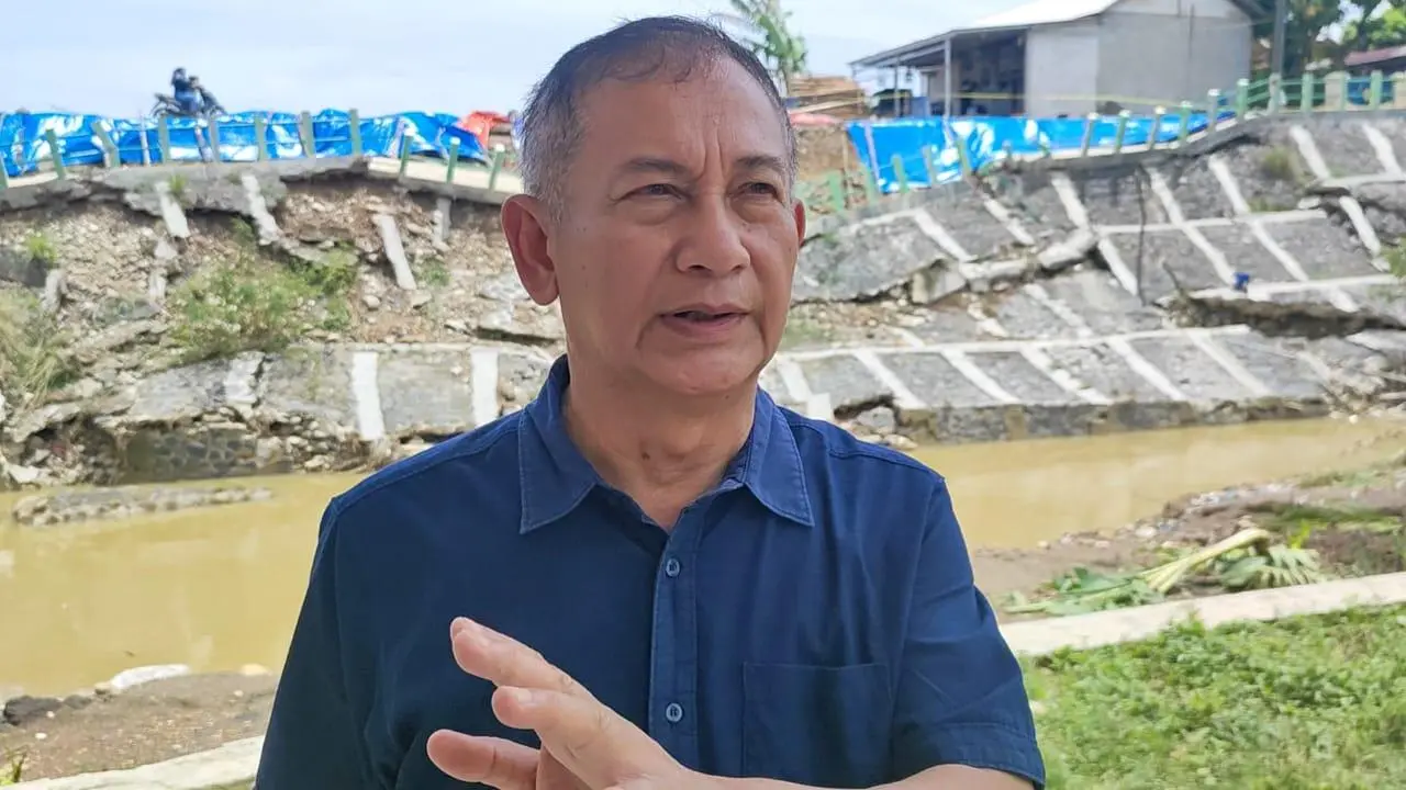 Turap Amblas di Jonggol, Akses Warga Kampung Karni Terganggu, Beben Suhendar: Harus Segera Ditangani Sebelum Permukiman Terancam!