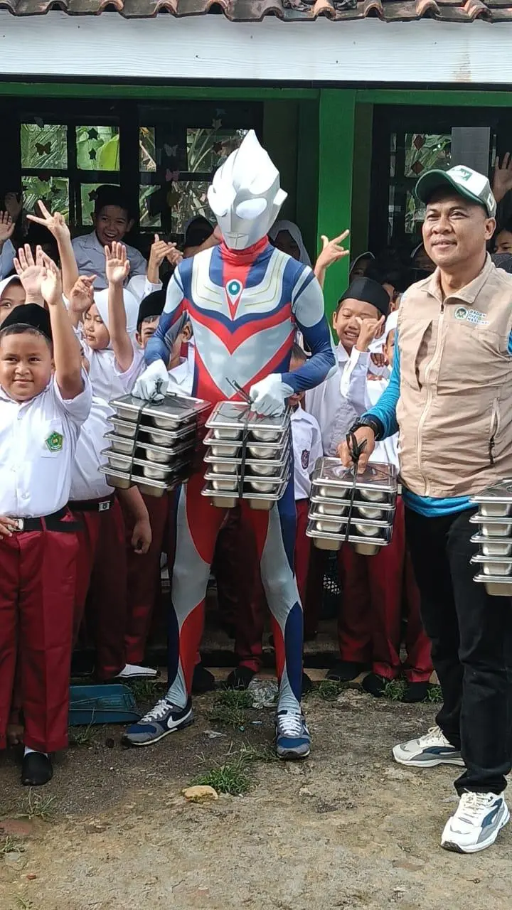 Ultraman Alfathonah: Pahlawan Gizi Anak Indonesia, Wujudkan Generasi Emas dari Sukabumi