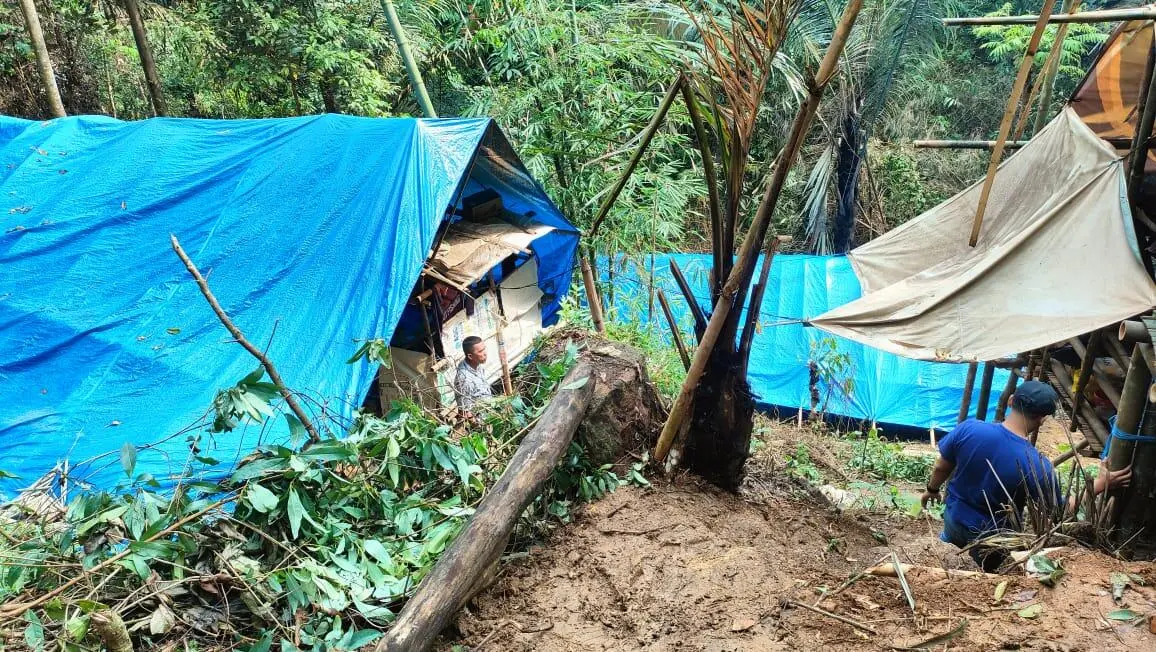 Viral “Mencuri di Tanah Sendiri”, DLH Sukabumi Tegaskan Itu Penambangan Ilegal