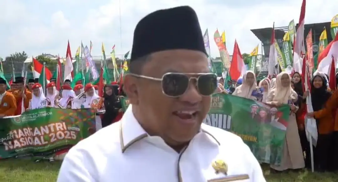 Alun-alun Palabuhanratu Bergema Salawat, Ribuan Santri Sambut Ketua DPRD Sukabumi