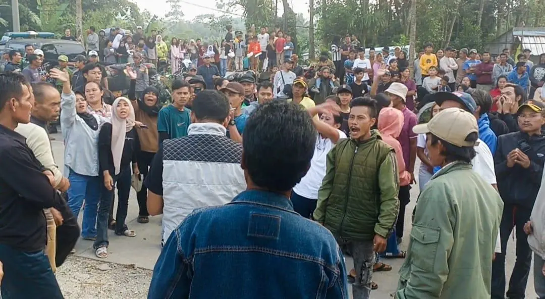 Desakan Mundur untuk Kades Menguat, Camat Pasirjambu Turun Mediasi Konflik Warga