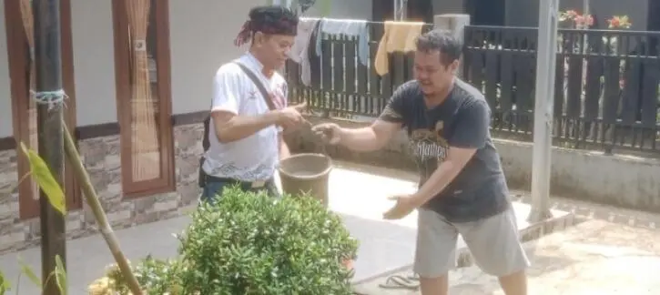 Blusukan Camat Jampang Kulon: Semangat Gotong Royong Bangun Desa!