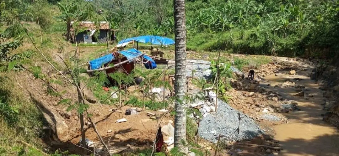Tambang Emas Ilegal Marak di Cikeresek, Warga Ketakutan Longsor