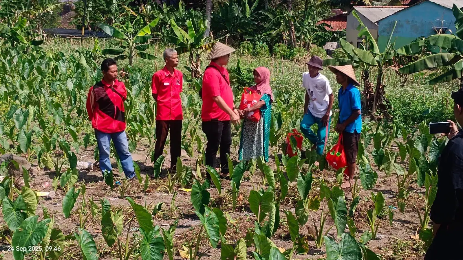 Dadang Iskandar Danubrata Jalankan Reses Bersama Petani di Mulyaharja