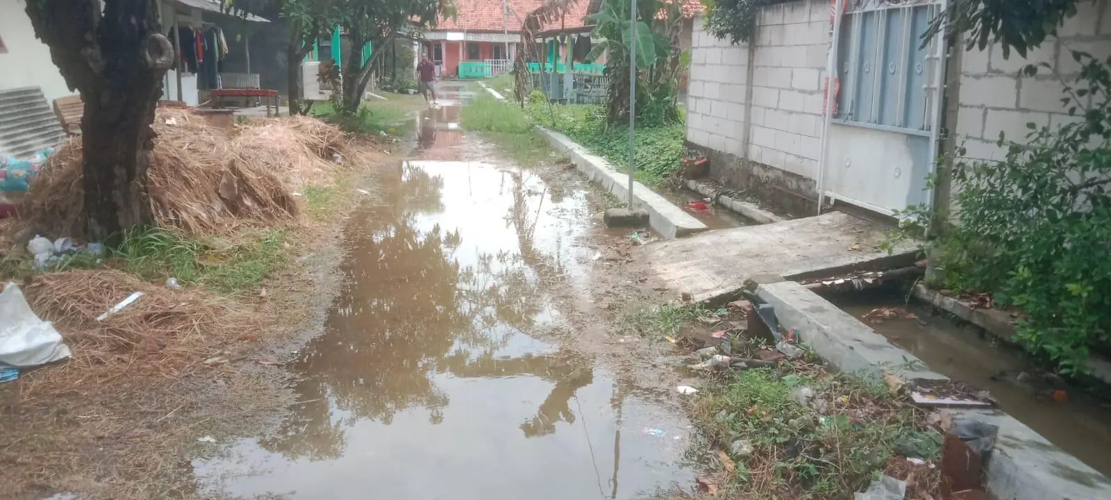 Bojongsari Indramayu Diterjang Banjir: Kinerja Lurah Dipertanyakan Publik?