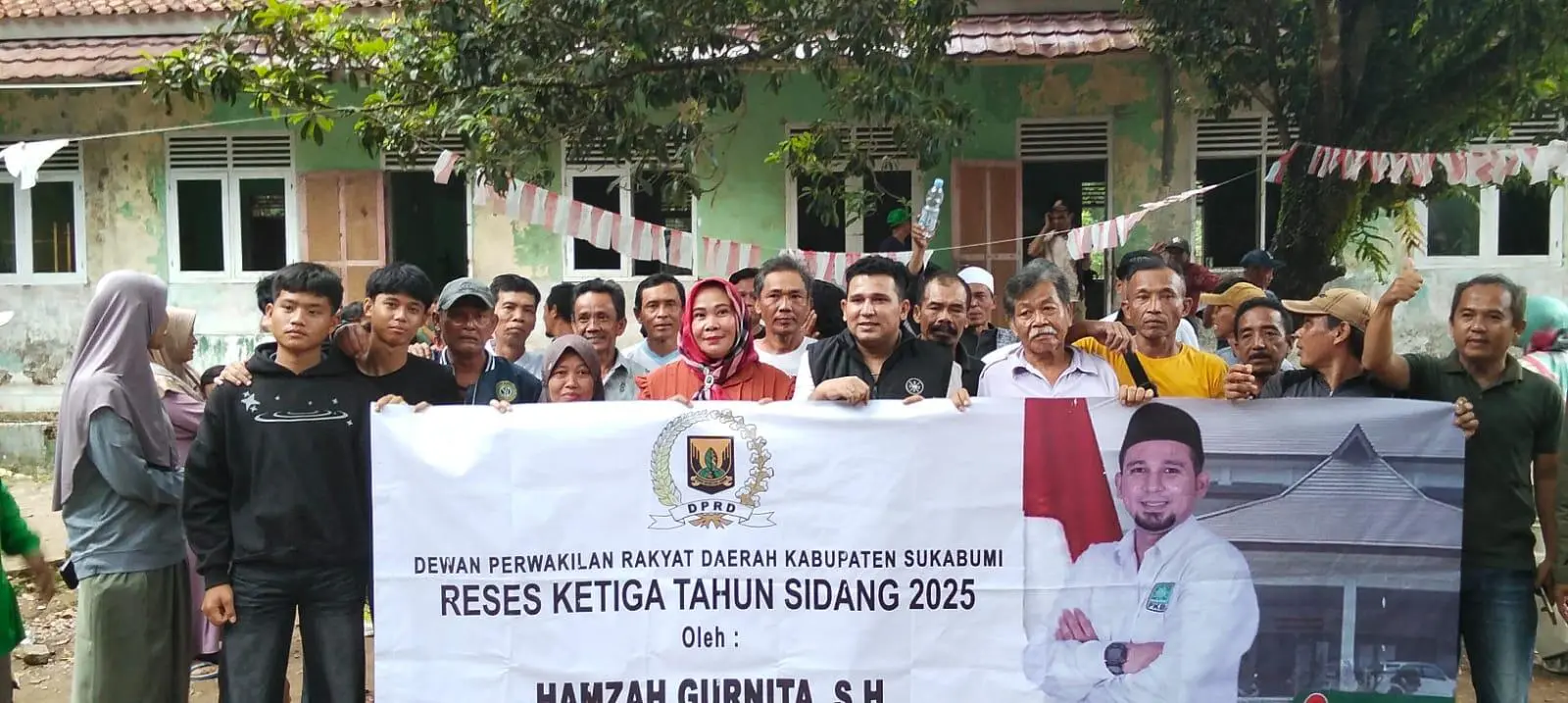 Reses di Simpenan, Hamzah Gurnita Janji Perjuangkan Jalan Rusak dan Penerangan