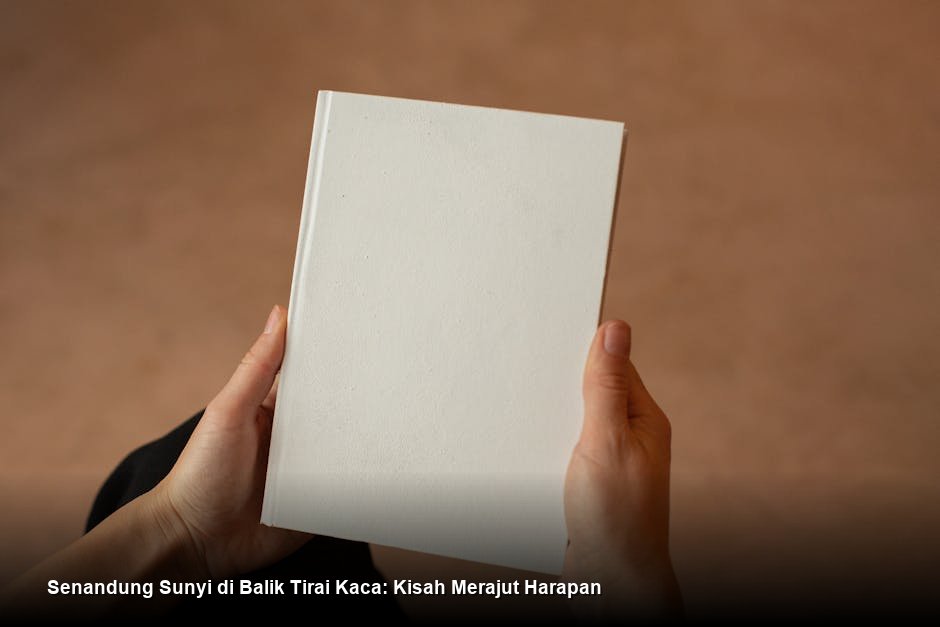 Senandung Sunyi di Balik Tirai Kaca: Kisah Merajut Harapan