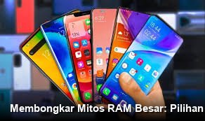 Tangan memegang smartphone modern dengan tampilan antarmuka yang mulus di bawah pencahayaan studio.