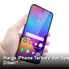 Foto close-up bagian belakang iPhone terbaru dengan modul kamera besar yang elegan di atas meja kayu minimalis dengan pencahayaan alami.